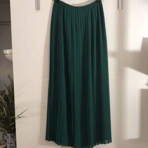 Urban Outfitters Sparkle & Fade Pleated A-Line Maxi Skirt, size 0, NWT in Green